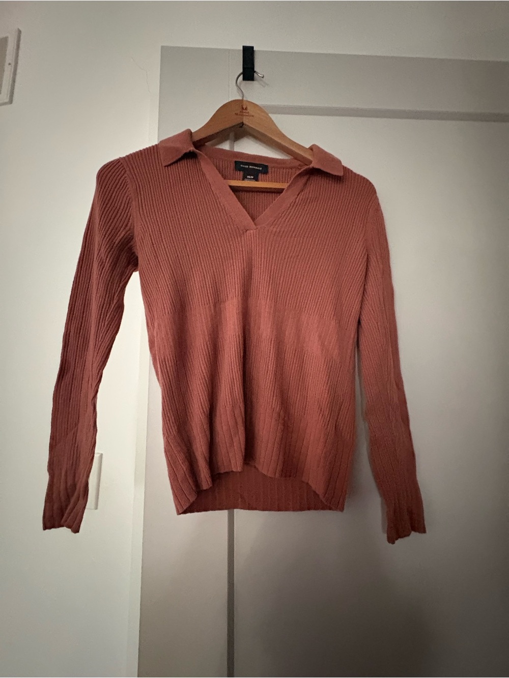 Club Monaco Ribbed V-Neck Collared Sweater - Dusty Rose